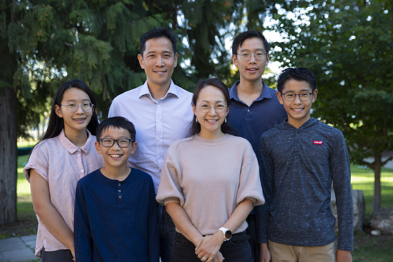 Peter and Elaine Yoon with their children